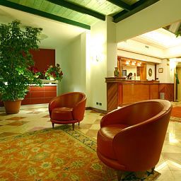 Hall Carlo Magno Fotos