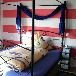 Zimmer mit Balkon Herrenhaus Salderatzen Fotos