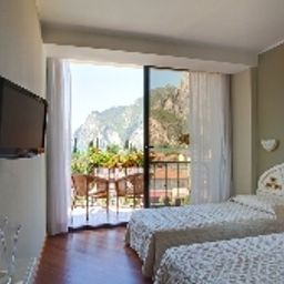 Chambre avec terrasse Garda TonelliHotels Fotos