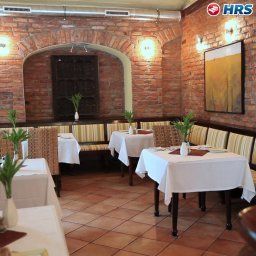 Salle du petit-déjeuner située dans le restaurant Zum Domplatz City Hotel Fotos
