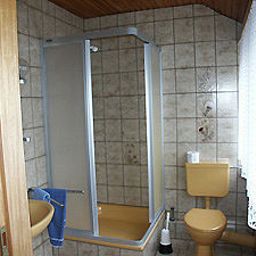 Bathroom Zur Linde Gast - und Pensionshaus Fotos