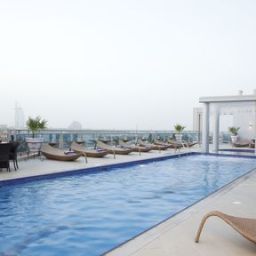 Piscine Holiday Inn DUBAI - AL BARSHA Fotos