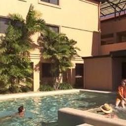 Pool BEST WESTERN Central Plaza Apartments Cairns Fotos