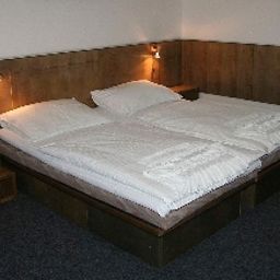  Žebětínský Dvůr Fotos