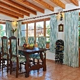 Breakfast room within restaurant Perola Agroturisme Fotos