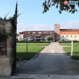 Vue extérieure Veronesi La Torre Fotos
