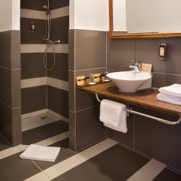 Camera da bagno ROSS Messehotel Fotos