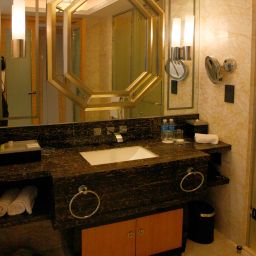 Badezimmer Wyndham Grand Plaza Royale Oriental Fotos