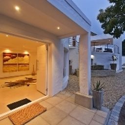 Exterior view Villa Afrikana Guest Suites Fotos