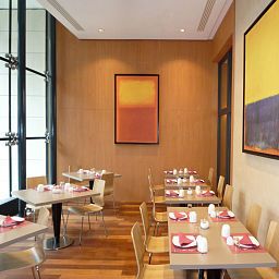 Salle du petit-déjeuner Residhome Paris Bois Colombes Apparthotel Fotos