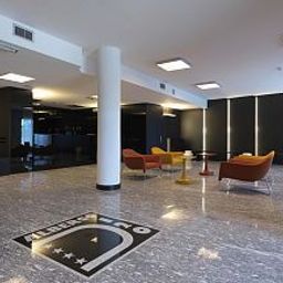 Hall Albergo  D120 Fotos