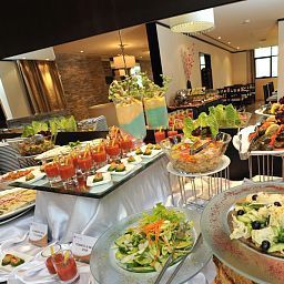 Restaurant Ramada Hotel & Suites Fotos