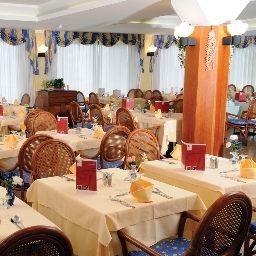 Sala colazione nel ristorante Cristina Fotos