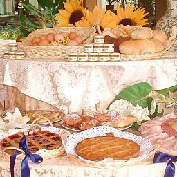 Buffet Golden Tulip Waldorf Hotel Fotos