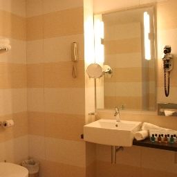 Cuarto de baño Golden Tulip Ana Tower Fotos