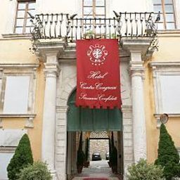 Vue extérieure Palazzo Servanzi Confidati Centro Congressi Fotos