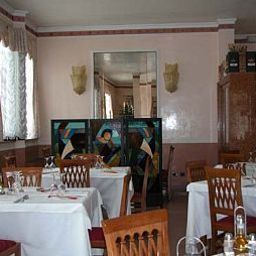 Salle du petit-déjeuner située dans le restaurant Borghetti Fotos