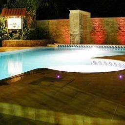 Pool Guesia Village Hotel Fotos