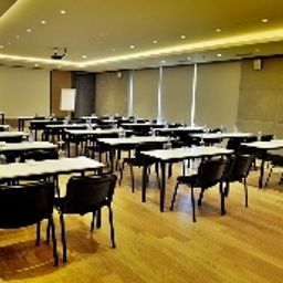 Conference room WES design hotel Fotos