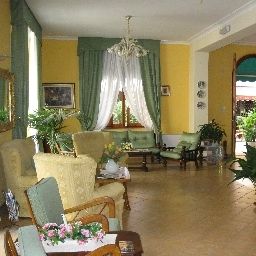 Hall Natucci Albergo Fotos