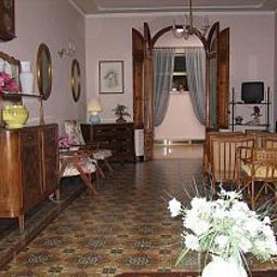 Hall Natucci Albergo Fotos