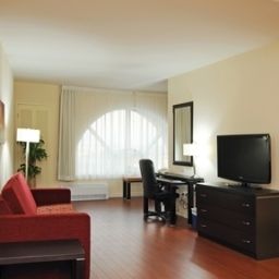Suite Holiday Inn Express Hotel & Suites MONTREAL AIRPORT Fotos