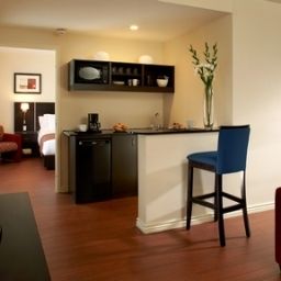 Suite Holiday Inn Express Hotel & Suites MONTREAL AIRPORT Fotos