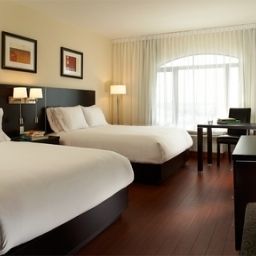 Camera Holiday Inn Express Hotel & Suites MONTREAL AIRPORT Fotos