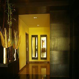 Vista all'interno Justa The Residence Indira Nagar Fotos