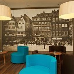 Hall Motel One Fotos