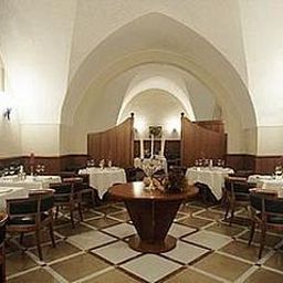 Salle du petit-déjeuner située dans le restaurant Patria Palace Lecce - MGallery Collection Fotos