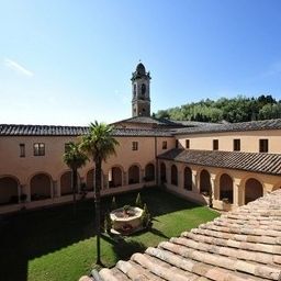 Vista esterna Chiostro Delle Monache Fotos