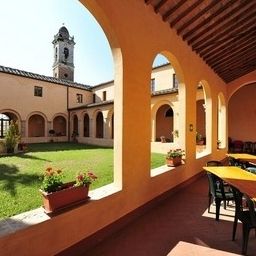 Vista esterna Chiostro Delle Monache Fotos