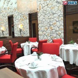 Breakfast room within restaurant TREFF Fotos