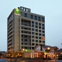 Vista exterior Holiday Inn Express QUITO Fotos