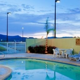 Piscine Holiday Inn Express SALTILLO ZONA AEROPUERTO Fotos