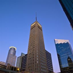 Vista exterior W Minneapolis - The Foshay Fotos