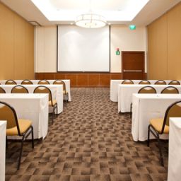 Sala de reuniones Holiday Inn URUAPAN Fotos