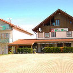 Exterior view Tonis Tenne Fotos