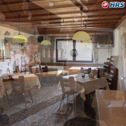 Salle du petit-déjeuner située dans le restaurant Zum Fliegenden Holländer Fotos