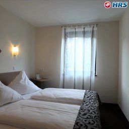 Room McDreams Wuppertal City Fotos