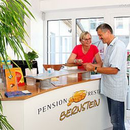 Empfang Bernstein Pension Fotos