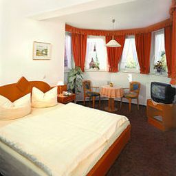 Zimmer Bernstein Pension Fotos