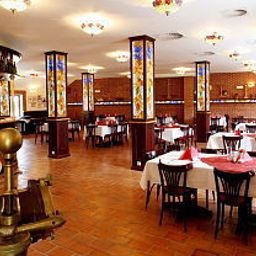 Sala de desayuno en el restaurante Purkmistr Fotos