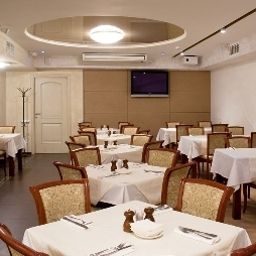 Sala colazione nel ristorante Nikol Business Hotel Отель Николь Fotos