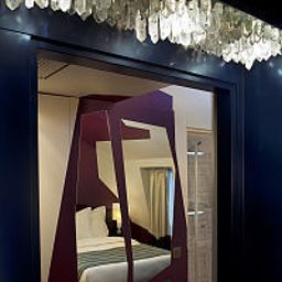 Vista all'interno Cristal Champs Elysees Fotos