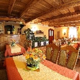Sala colazione nel ristorante Mahleruv Penzion Na Hradbach Fotos