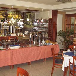 Sala de desayuno Arnold Tata Fotos