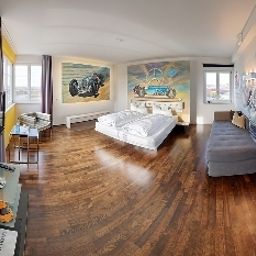 Suite V 8 HOTEL im Meilenwerk Fotos