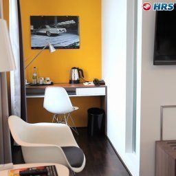 Room V 8 HOTEL im Meilenwerk Fotos